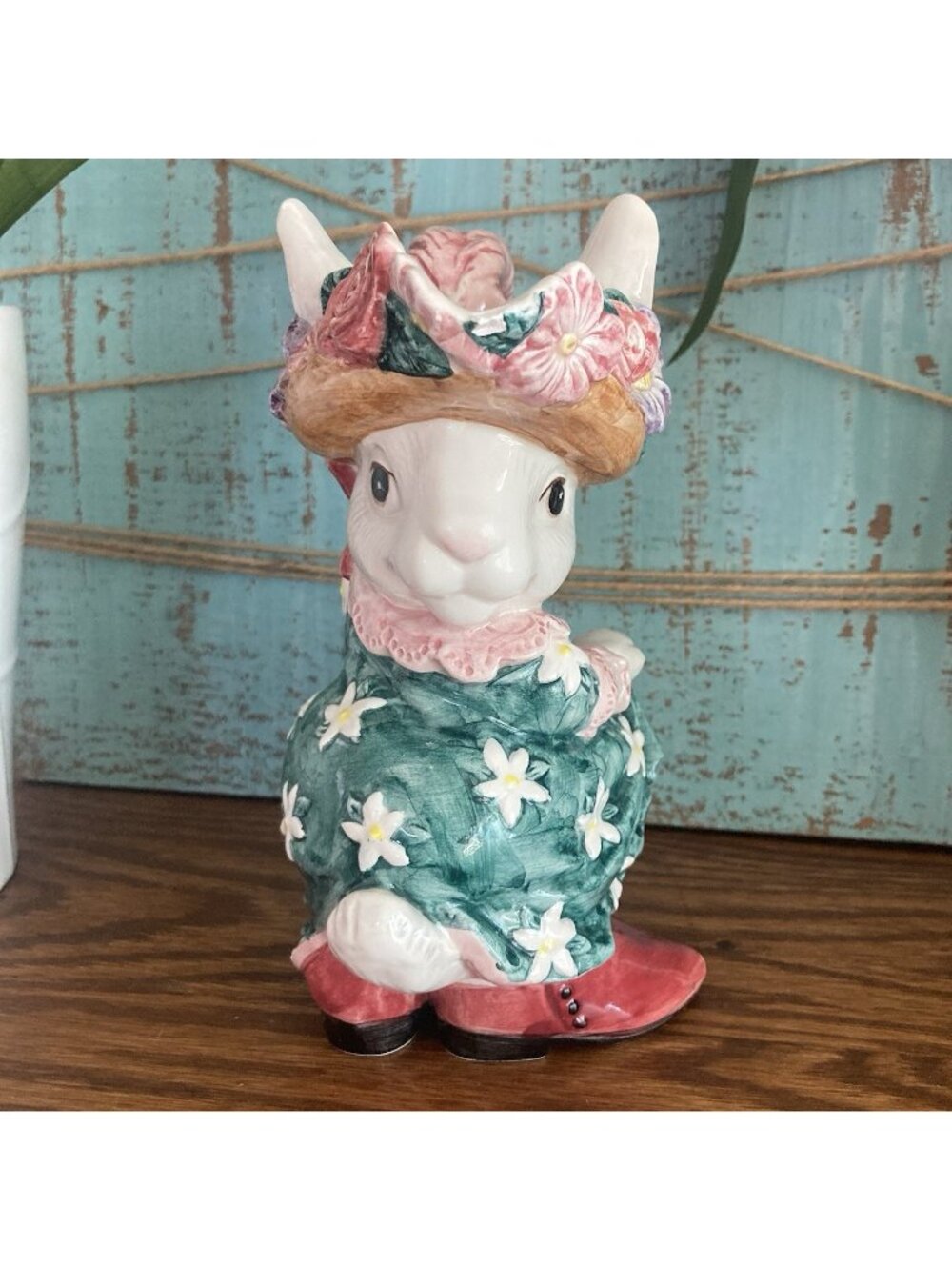 VTG 1995 Fitz & Floyd Rabbit Easter Bunny Girl Creamer Cotton Tailors READ